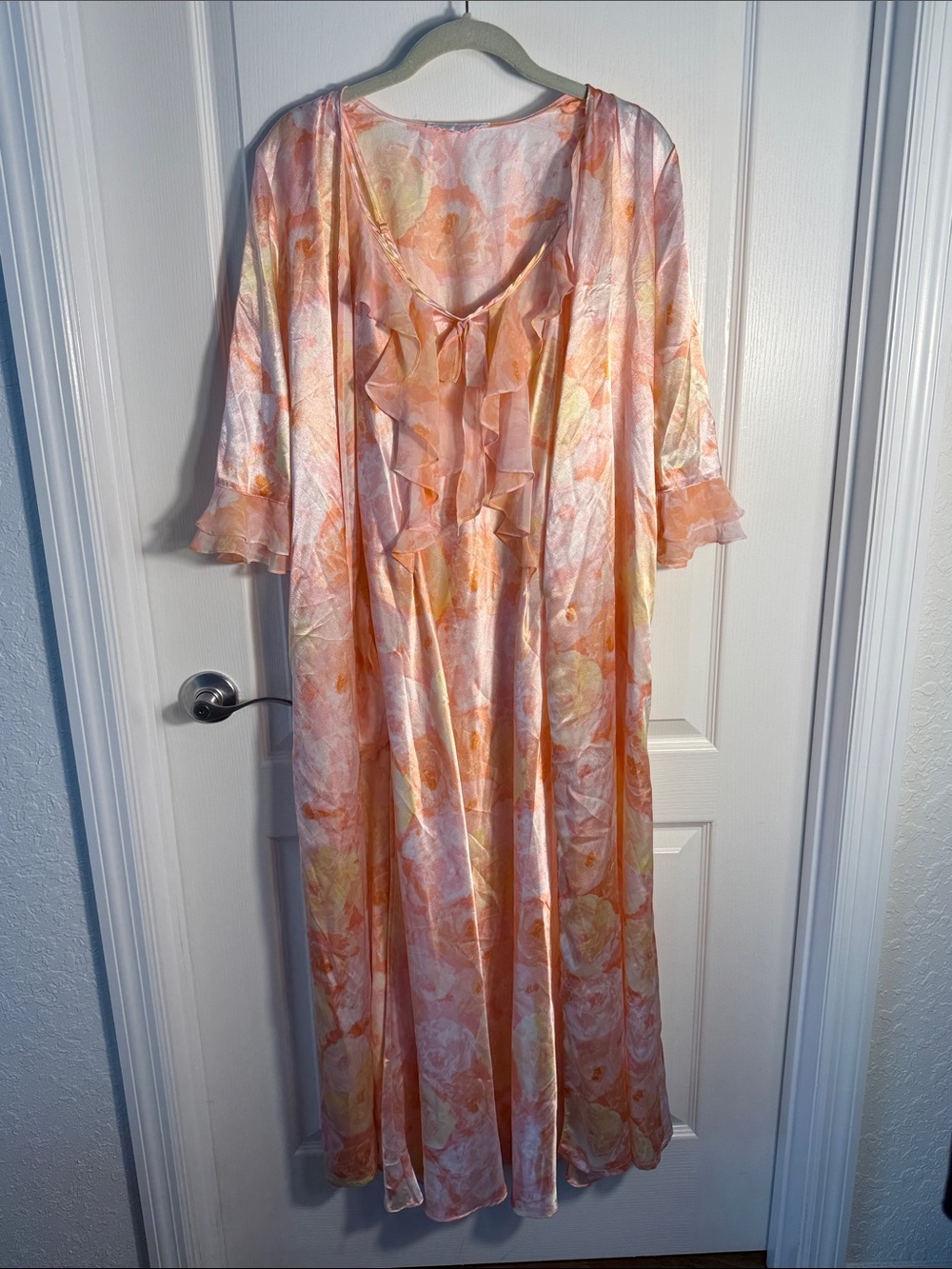 Oscar de la Renta Robe and Nightgown Coral, Yellow Floral Sz S